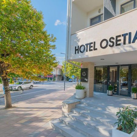 Hotel Osetia Garden Momcsilgrad Kültér fotó