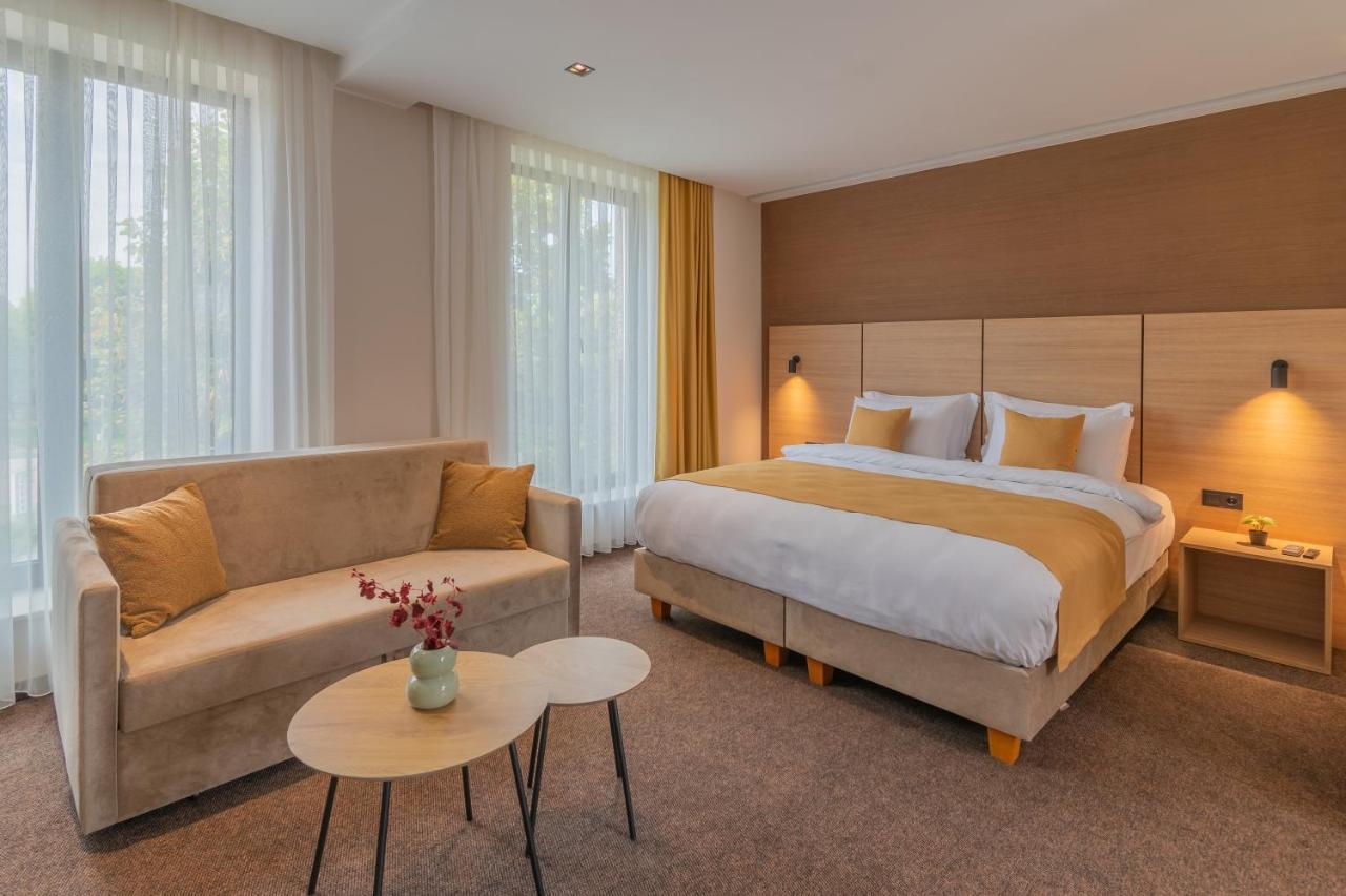 Hotel Osetia Garden Momcsilgrad Kültér fotó