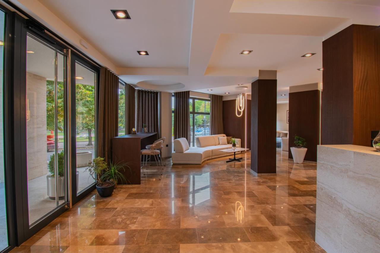 Hotel Osetia Garden Momcsilgrad Kültér fotó